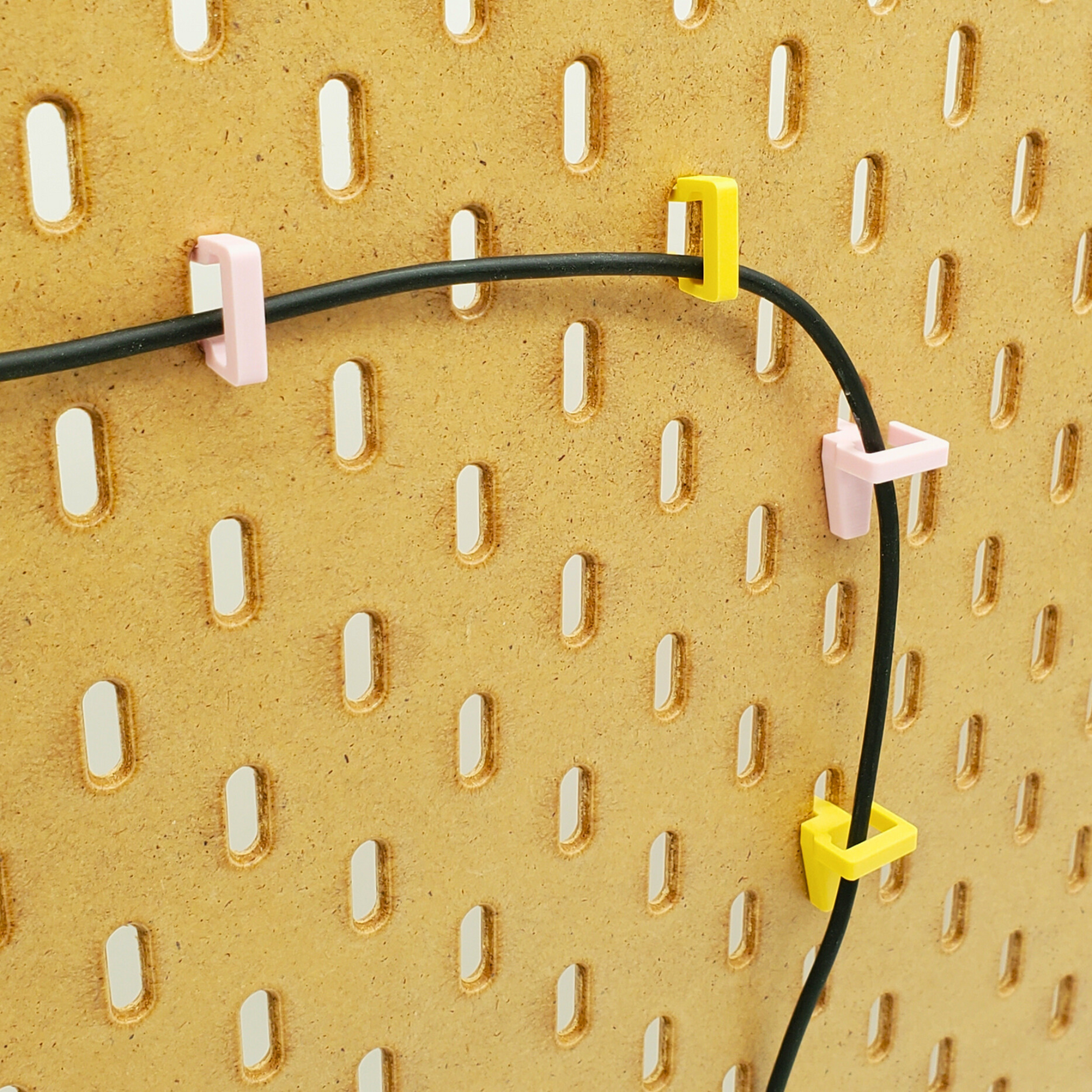 Horizontal Wire clips on the Top and Vertical Wire clips on the right.