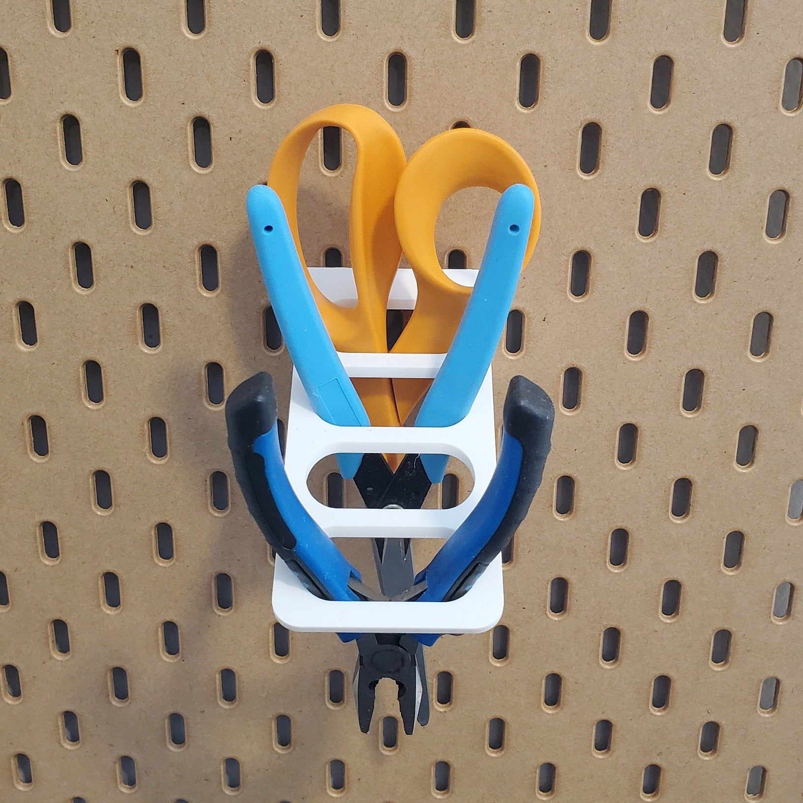 Front view of scissor holder